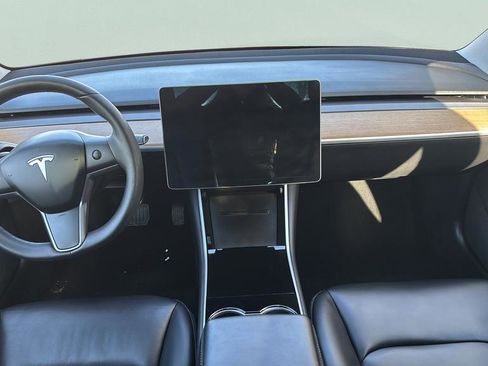 Used 2020 Tesla Model 3 Standard Range Plus image 16