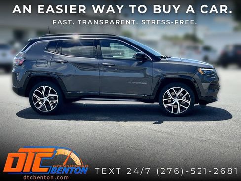 Used 2024 Jeep Compass Limited w/ Elite Group AWD/4WD image 4