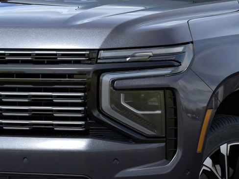 New 2026 Chevrolet Suburban High Country w/ Sun And Tow Package AWD/4WD image 10