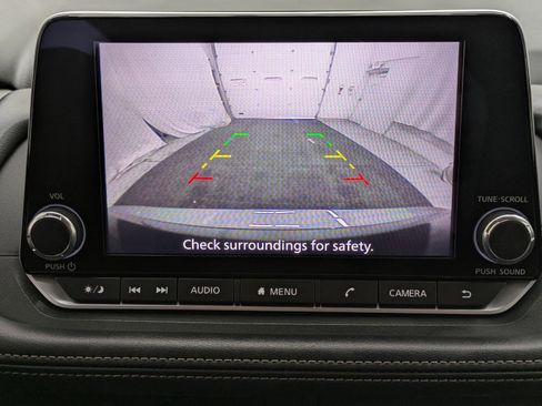 Used 2024 Nissan Rogue SV image 8