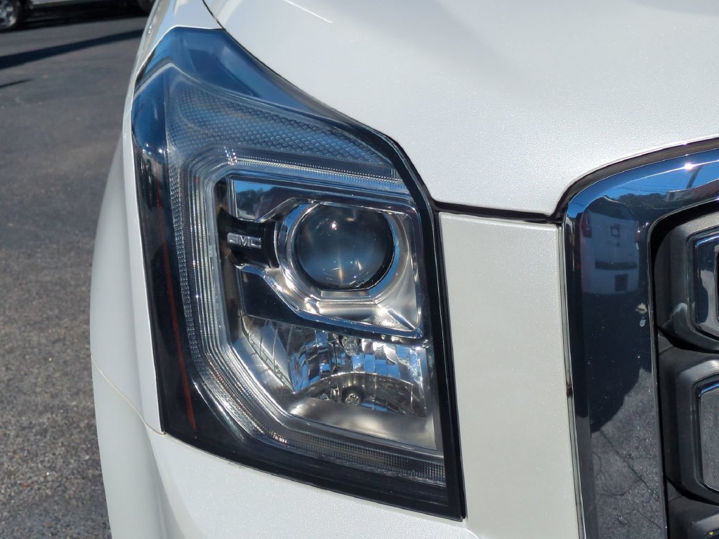 Used 2017 GMC Yukon SLT w/ Open Road Package RWD image 11
