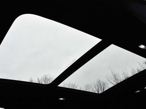 New 2026 Chevrolet Traverse LT w/ Sun and Wheel Package image 10