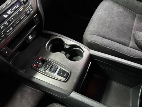 Used 2022 Honda Pilot Sport image 22