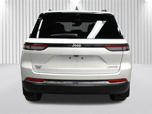 New 2025 Jeep Grand Cherokee Limited w/ Luxury Tech Group II image 4