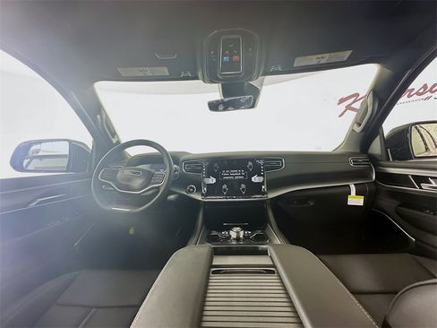 New 2025 Jeep Wagoneer Series II w/ Convenience Group I image 9