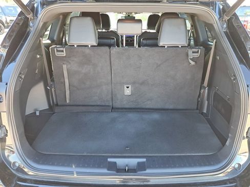 Used 2023 Toyota Highlander XSE image 6