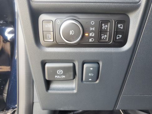 Used 2025 Ford F150 Lariat w/ Equipment Group 501A Mid AWD/4WD image 27