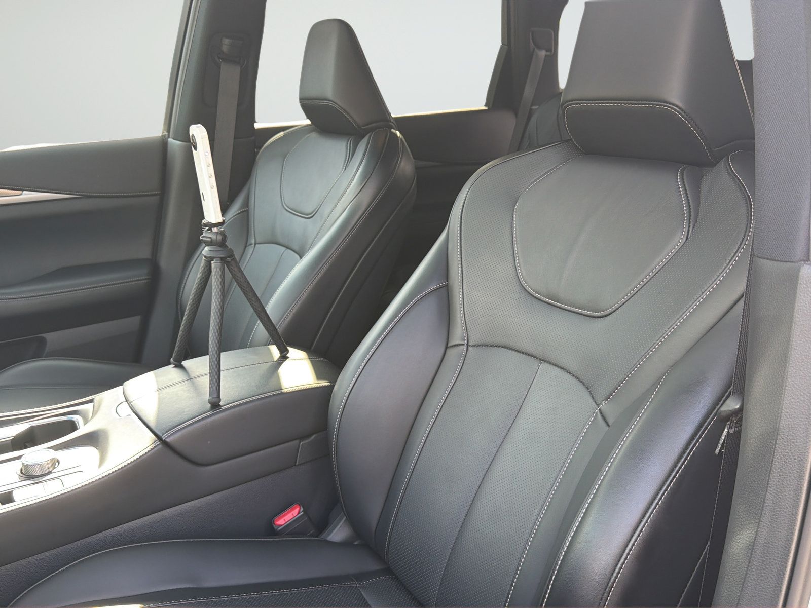Used 2025 INFINITI QX60 Luxe w/ Black Edition AWD/4WD image 33