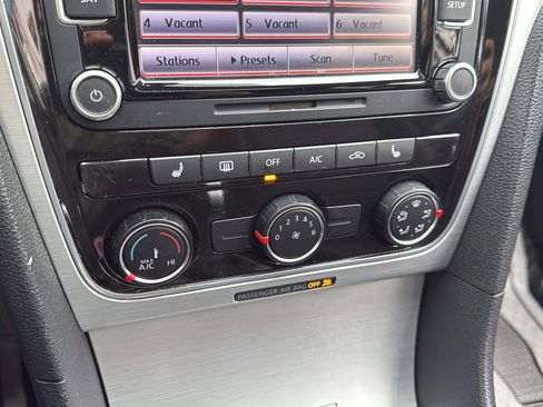 Used 2013 Volkswagen Passat TDI SE image 22