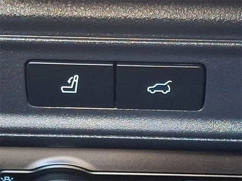 Used 2024 Ford Expedition Limited image 29