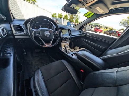Used 2022 Jeep Grand Cherokee Laredo X AWD/4WD image 8