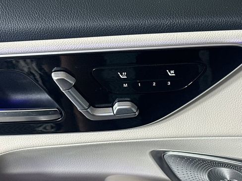 Certified 2026 Mercedes-Benz GLC 300 image 11