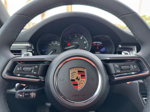 New 2025 Porsche Macan image 35