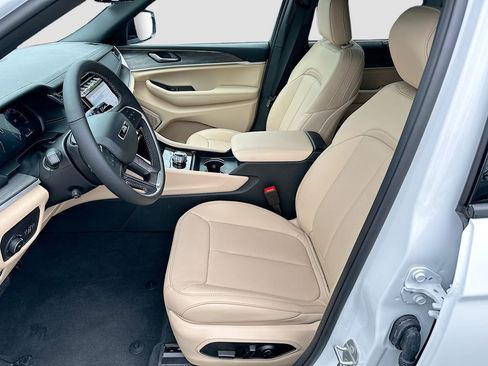 New 2025 Jeep Grand Cherokee L Limited w/ Luxury Tech Group II image 24