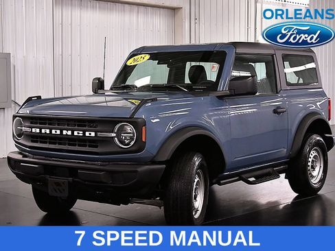 Used 2025 Ford Bronco 2-Door AWD/4WD image 3