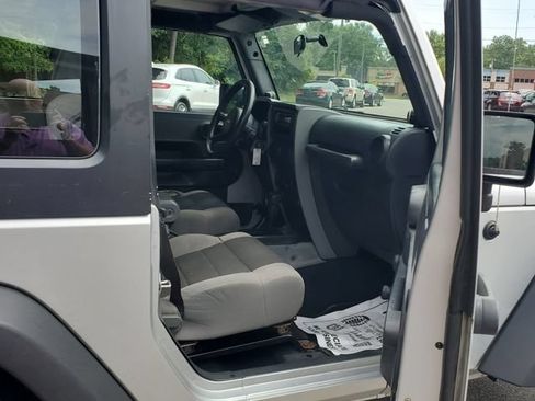 Used 2007 Jeep Wrangler X AWD/4WD image 33