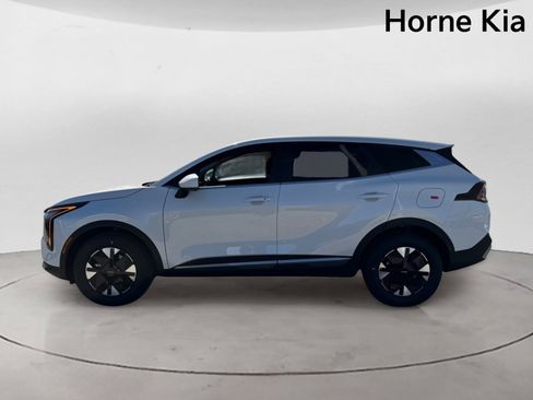 New 2026 Kia Sportage LX FWD image 6
