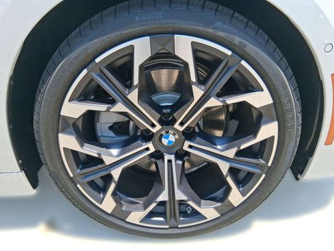 Used 2025 BMW 230i 230i w/ Convenience Package image 11