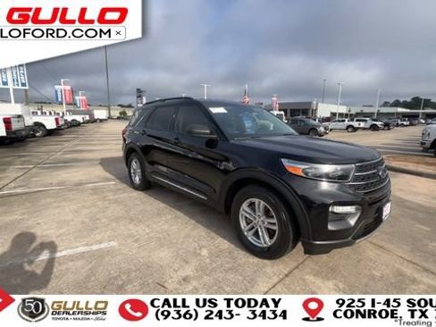 Certified 2022 Ford Explorer XLT w/ Equipment Group 202A RWD image 2