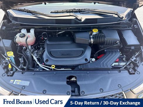 Used 2023 Chrysler Pacifica Touring-L FWD image 36