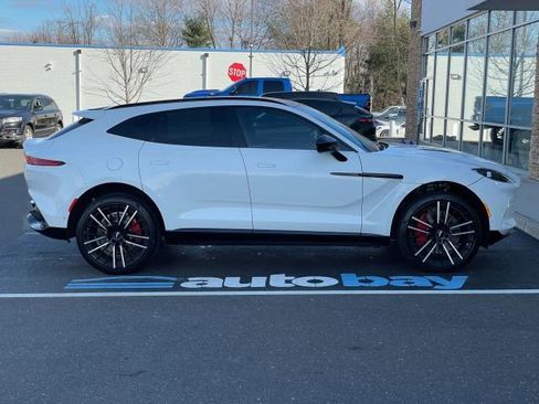 Used 2023 Aston Martin DBX AWD/4WD image 24