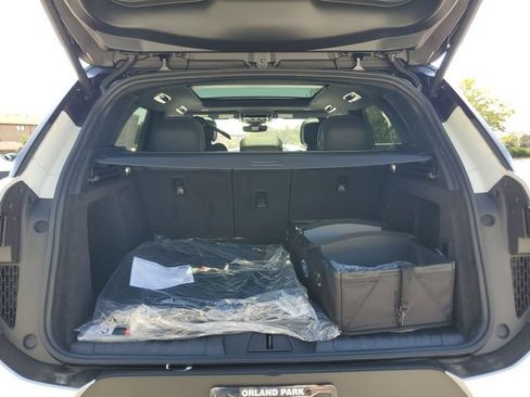 New 2025 Land Rover Range Rover Sport SE AWD/4WD image 11