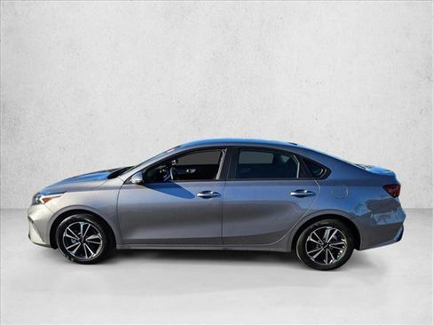 Used 2024 Kia Forte LXS w/ LXS Technology Package image 8