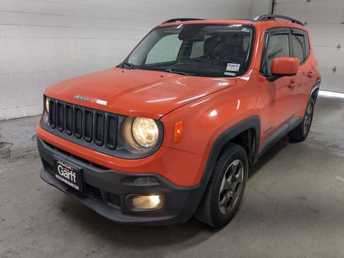 Used 2015 Jeep Renegade Latitude w/ Cold Weather Group II AWD/4WD image 11