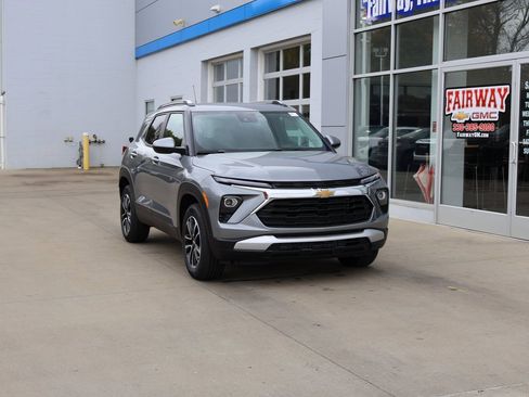 New 2026 Chevrolet TrailBlazer LT w/ Convenience Package image 2