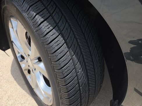 Used 2019 Buick Enclave Avenir w/ Avenir Technology Package FWD image 29