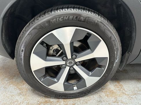 Used 2026 Volvo XC40 B5 Plus AWD/4WD image 23
