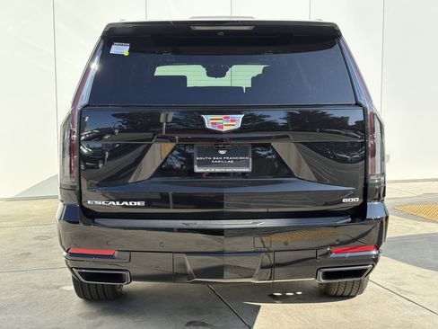 New 2026 Cadillac Escalade ESV Platinum Sport w/ LPO, ONYX Package image 2