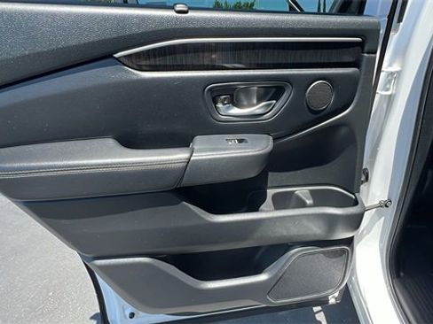 Used 2023 Honda Pilot Elite image 14