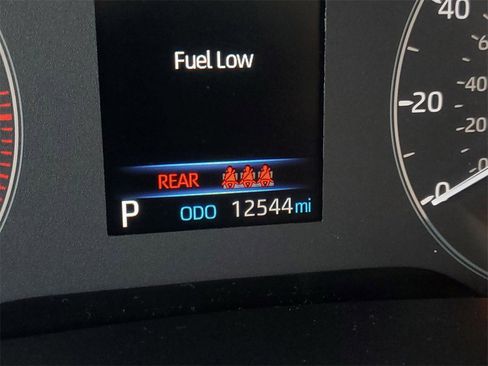 Used 2023 Toyota Corolla Cross L image 23