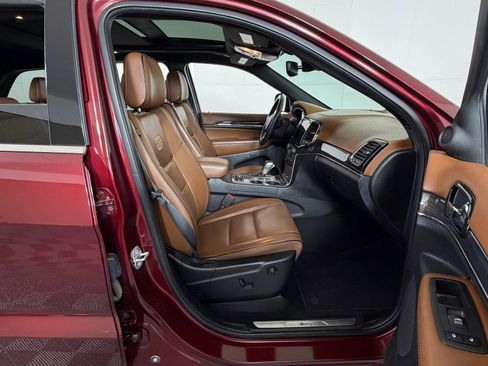 Used 2021 Jeep Grand Cherokee Overland image 5