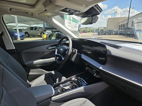 New 2026 Audi Q3 quattro 2.0T AWD/4WD image 11