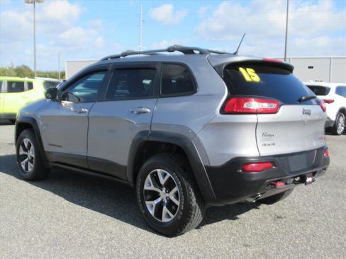 Used 2015 Jeep Cherokee Trailhawk w/ Comfort/Convenience Group image 4