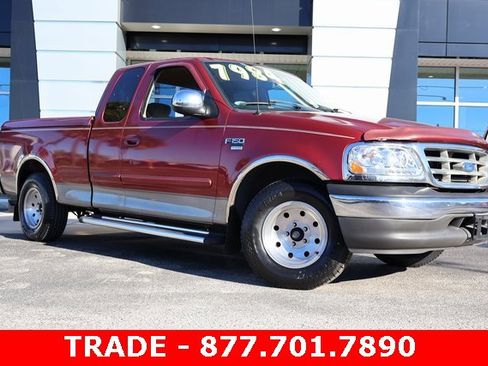 Used 2002 Ford F150 XLT image 2