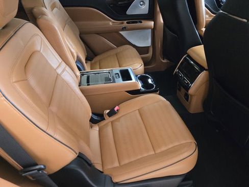 Used 2021 Lincoln Aviator Black Label w/ Dynamic Handling Package image 11