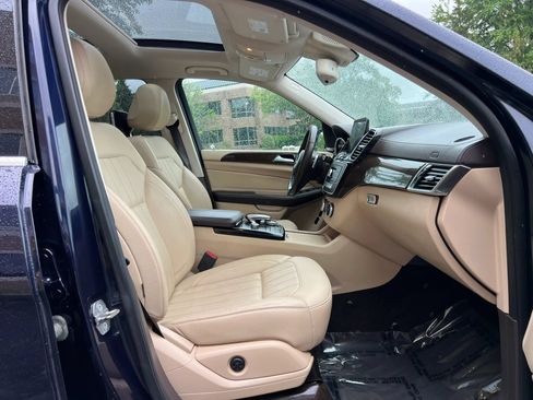 Used 2018 Mercedes-Benz GLS 450 4MATIC image 16