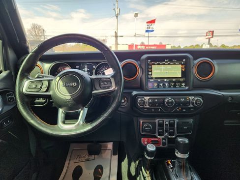 Used 2021 Jeep Gladiator Mojave w/ Uconnect 4C Nav & Sound Group AWD/4WD image 17