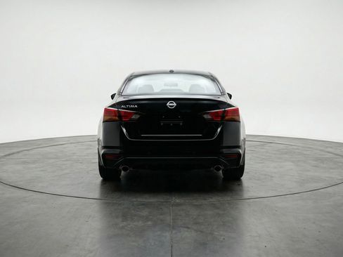Used 2025 Nissan Altima 2.5 SV image 7