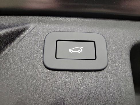 New 2025 Land Rover Discovery Sport Dynamic SE image 30