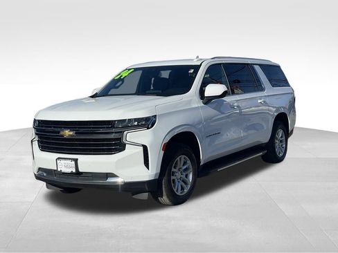Used 2024 Chevrolet Suburban LT image 2