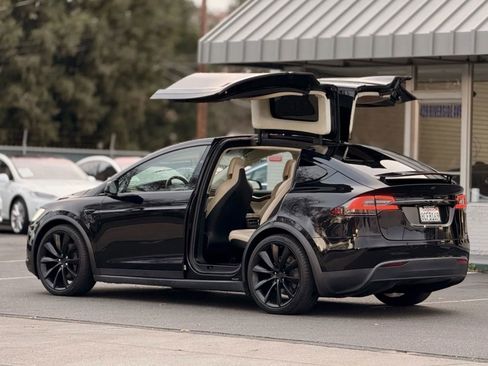 Used 2017 Tesla Model X 100D image 7