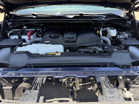 Used 2024 Toyota Tundra Limited w/ Power Package AWD/4WD image 33