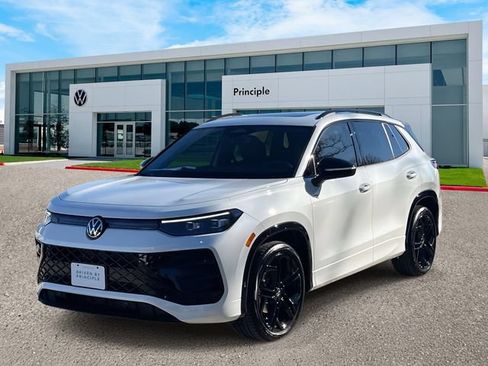 New 2026 Volkswagen Tiguan SE R-Line FWD image 1