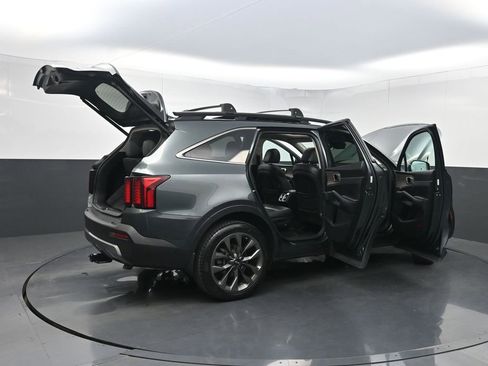 Used 2021 Kia Sorento EX w/ EX AWD X-Line Package image 40
