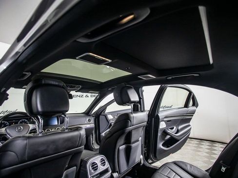Used 2015 Mercedes-Benz S 550 Sedan image 19