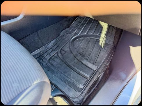 Used 2021 Toyota Highlander LE image 14